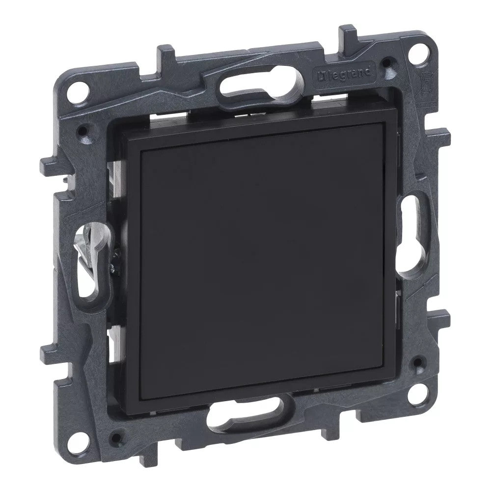 LEGRAND Niloé Step fekete vakfedél 863500