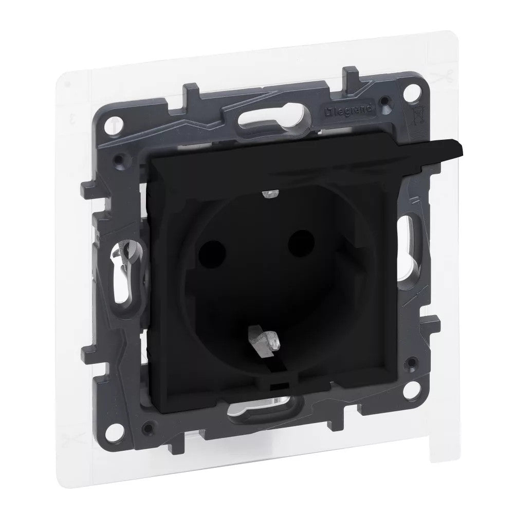 LEGRAND Niloé Step fekete 2P+F csatlakozóaljzat (rugós), biztonsági zsaluval, IP44 863523