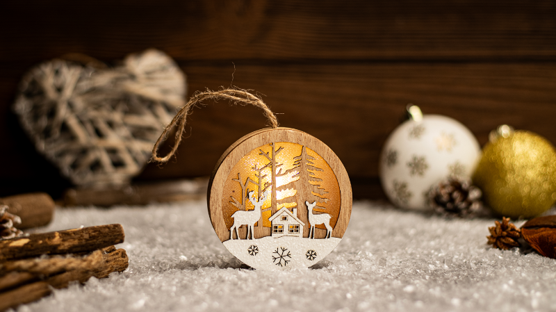 LED karácsonyi tájkép,szarvas,ház, fa, elemes, Timer 6+18h, 1LED, 3000K, 2xLR44,CHRAFRDH1WW