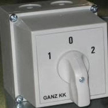 Ganz Tokozott átkapcsoló 0 állással 32A 1-0-2 IP65 3P KKM1-32-6006