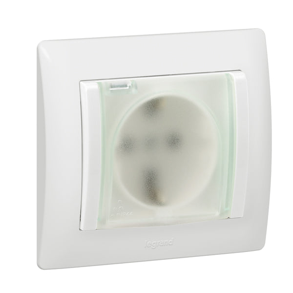 Legrand Galea Life Legrand 2p+F aljzat rugós csapófedéllel IP44, fehér