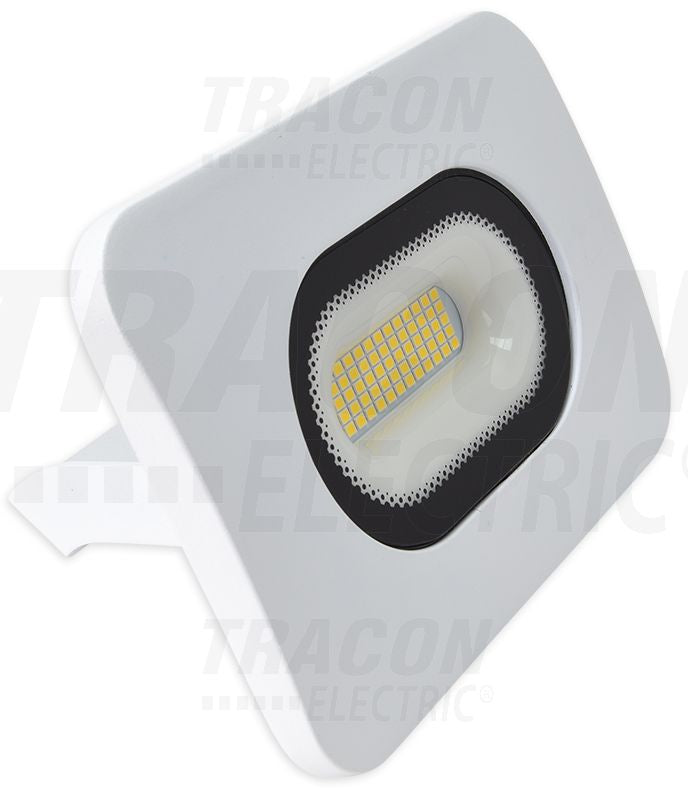 Tracon LED reflektor, RSMDLF széria Fehér 30W, 4000K, IP65, 220-240V AC, 2700lm, EEI=F