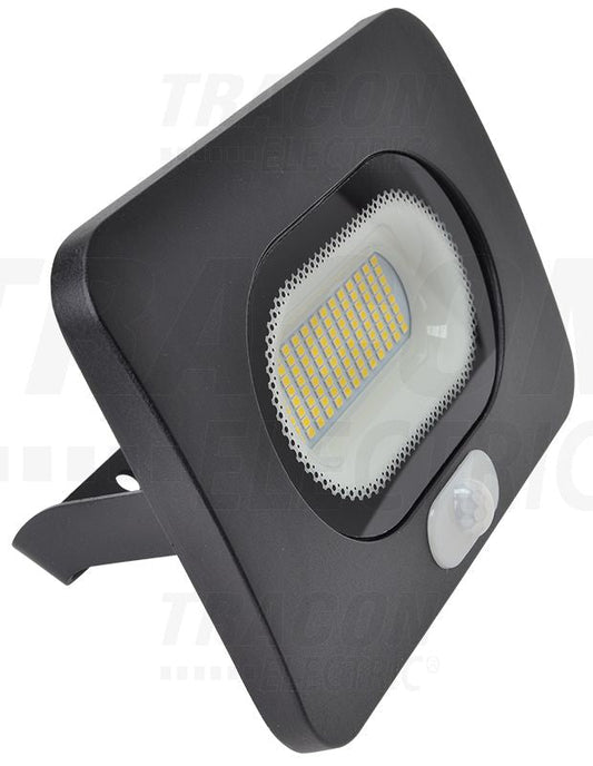 Tracon LED reflektor, RSMDLM  Fekete  Mozgásérzékelővel széria 220-240V AC, 50W, 4000K, IP65, 4000lm, 110°, 3-10m, EEI=G
