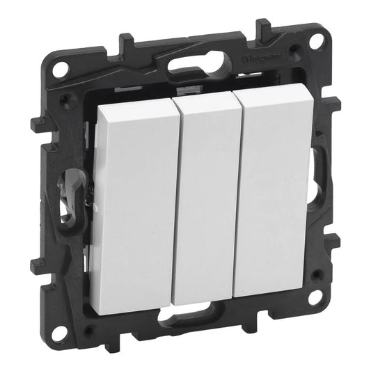 LEGRAND Niloé Step fehér hármas egypólusú kapcsoló, 10AX 863103