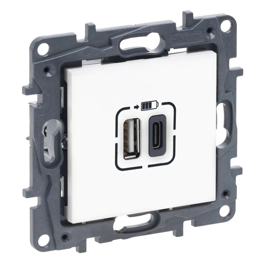 LEGRAND Niloé Step fehér 2xUSB-A+C töltőaljzat 5V 3A 15W 863140