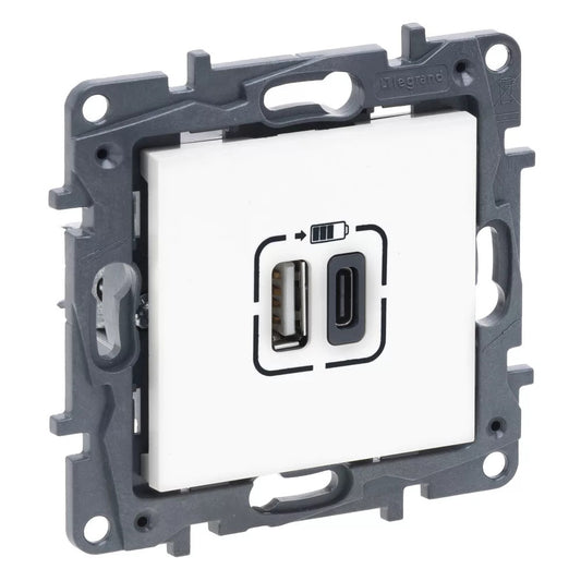 LEGRAND Niloé Step fehér 2xUSB-A+C töltőaljzat 5V 3A 15W 863140