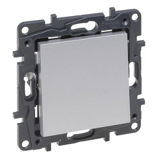 LEGRAND Niloé Step alumínium 107 keresztkapcsoló, 10AX 863307