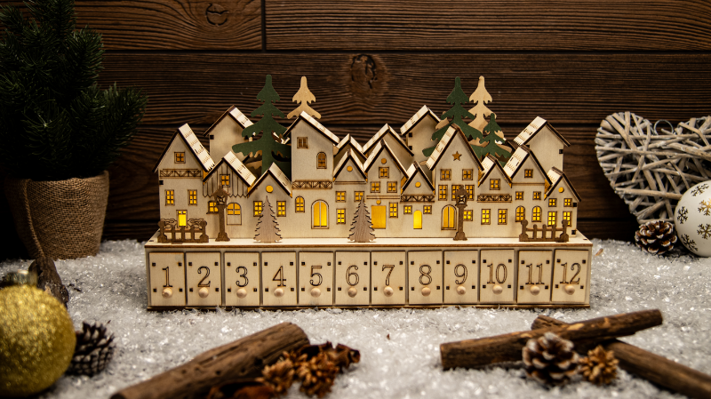 LED karácsonyi adventi kalendárium,falu, elemes  Timer 6+18h, 12LED, 3000K, 2xAAA,CHRACD10WW