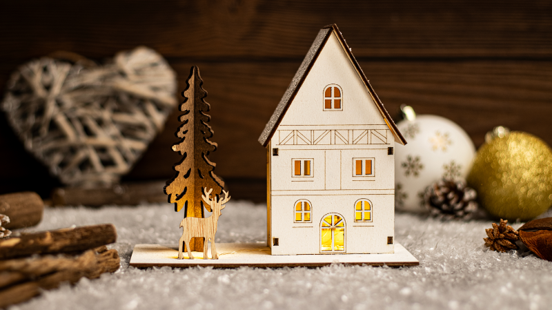 LED karácsonyi házikó, fa, elemes  Timer 6+18h, 3LED, 3000K, 2xAAA,CHRHR3WW