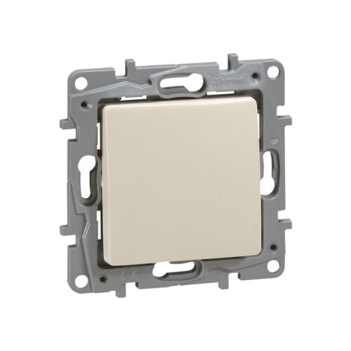 Legrand Niloé nyomó NO-NC 6 A IP44, bézs 764615