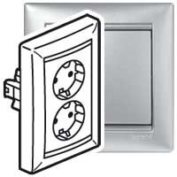 Legrand Valena 2xLegrand 2p+F csatlakozóaljzat alumínium 770100