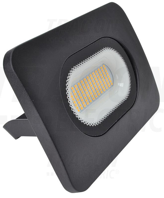 Tracon LED reflektor, RSMDL széria   Fekete 50W, 3000K, IP65, 220-240V AC, 3800lm, EEI=G